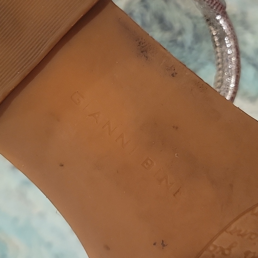 Gianni Bini silver knot sandels - Picture 2 of 3